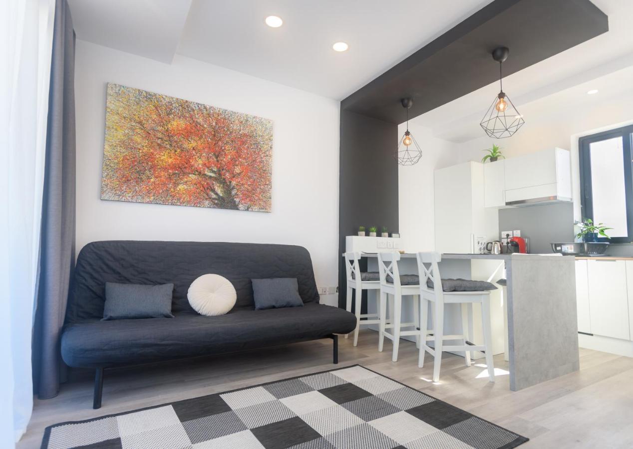 Sarah'S Penthouse In Sliema Apartment ภายนอก รูปภาพ